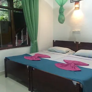 Woods Guest Habitación en casa particular Kandy