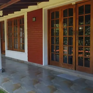 Habitación en casa particular No.11 Uptown Econostay, Kandy